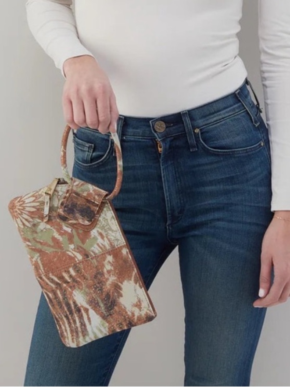 Hobo Sable Printed Wristlet